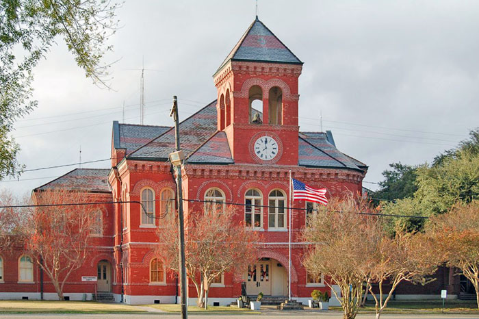 Donaldsonville, Louisiana Courthouse, courtesy of Wikimedia. Donaldsonville, Louisiana Courthouse, courtesy of Wikimedia.