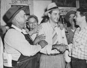 Knox Henry becomes Sheriff of McMinn County