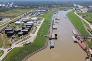 Port of Catoosa near Tulsa, Oklahoma, courtesy Wikipedia.